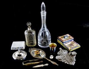 Leilão On-line - ESPECIAL - Antiguidades - PRATA - OURO - Arte Africana - Cristais - Porcelanas - Pintura - Oportunidades...  Termina 5ª feira dia 22 de Janeiro entre as 22.00h e as 24.00h