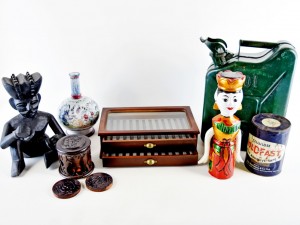 Leilão On-line - Antiguidades - Brinquedos - Porcelanas - Pintura - Oportunidades...  Termina 3ª feira dia 27 de Janeiro entre as 22.00h e as 24.00h